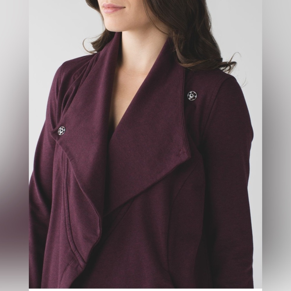 Lululemon That's A Wrap
Heathered Bordeaux Drama - Picture 5 of 13